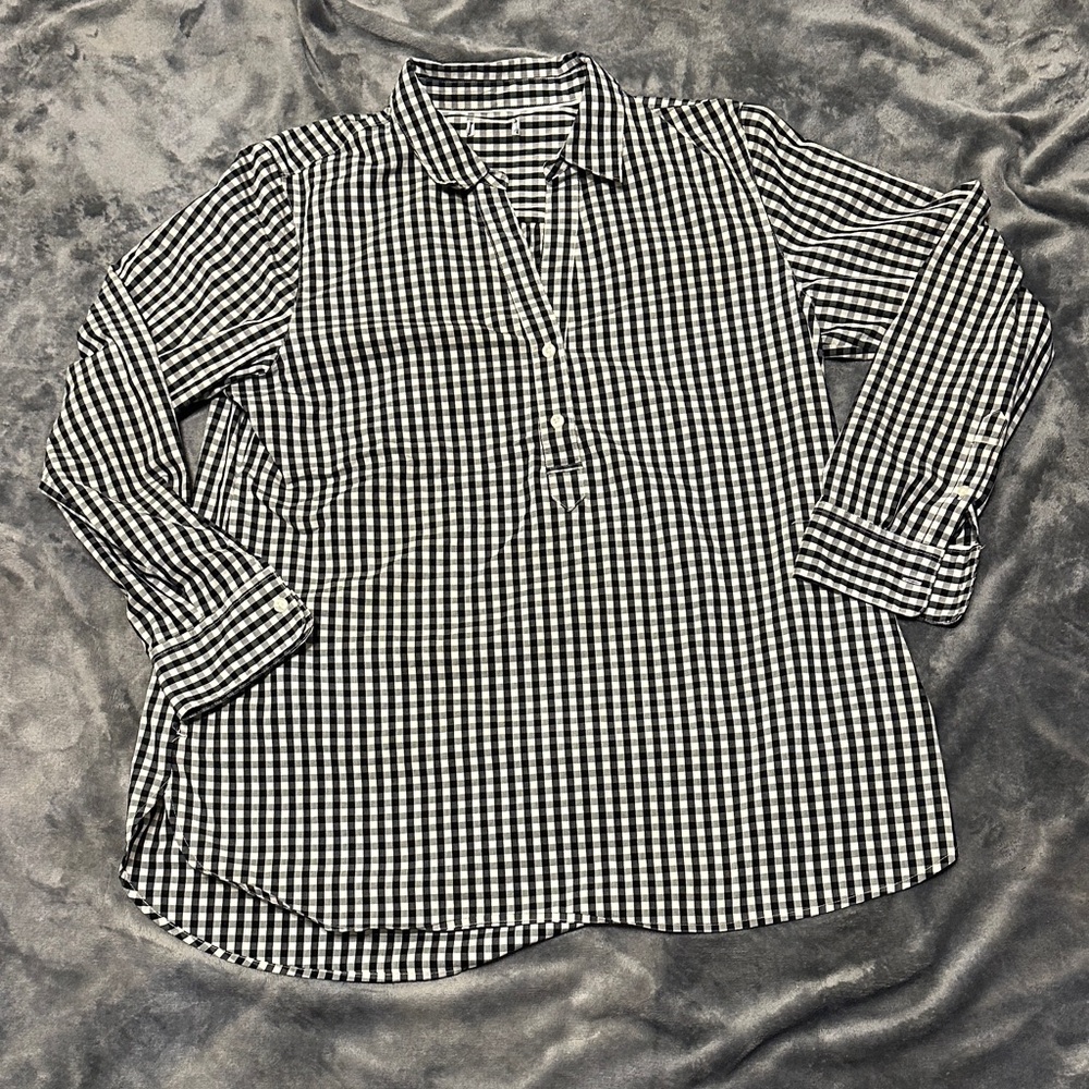 Classic Black and White Checkered Men's Shirt